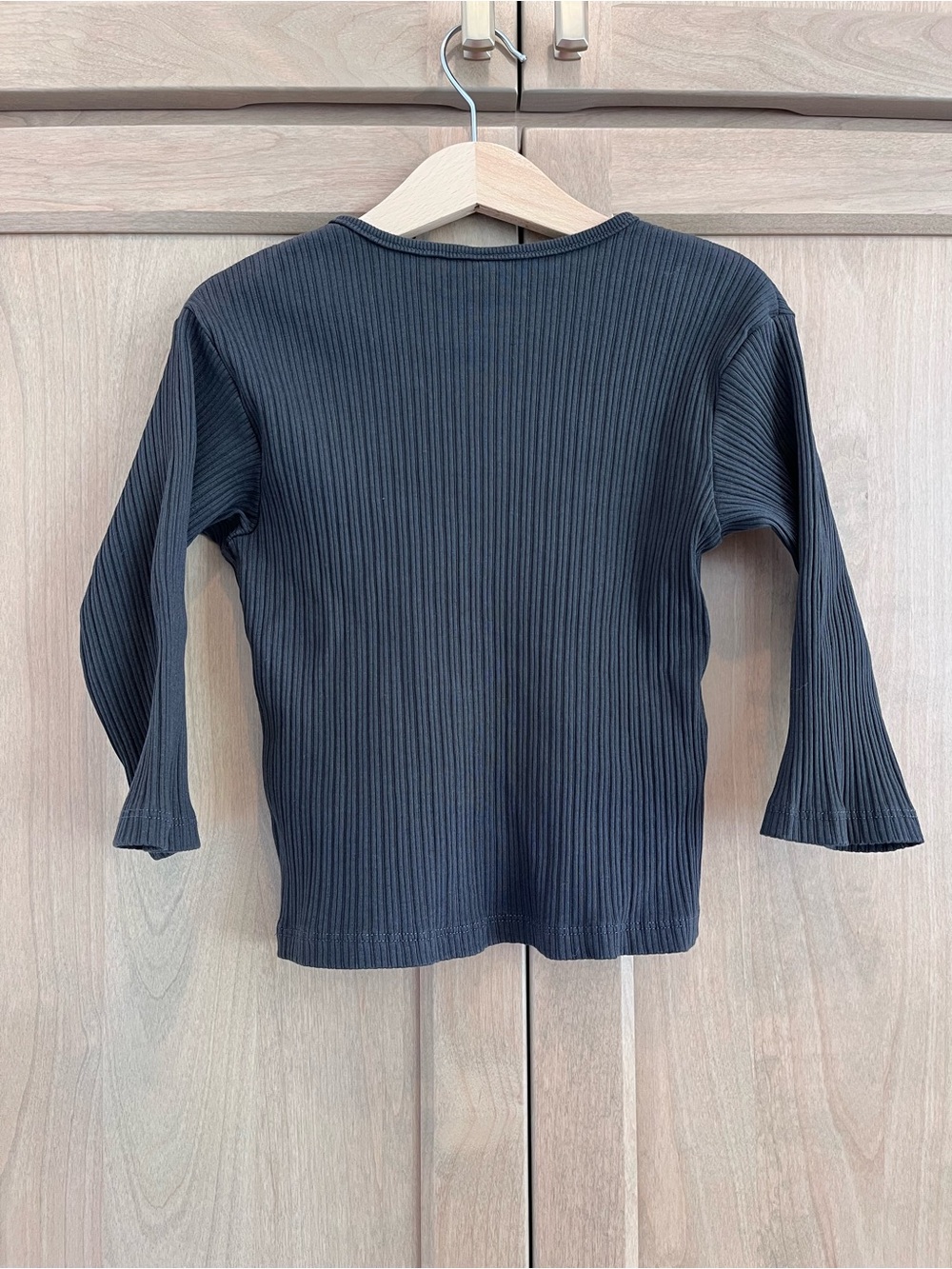 H&M Ribbed Shirt - Picture 2 of 2